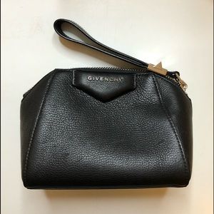 Givenchy ‘Antigona’ Black Leather Zip Pouch